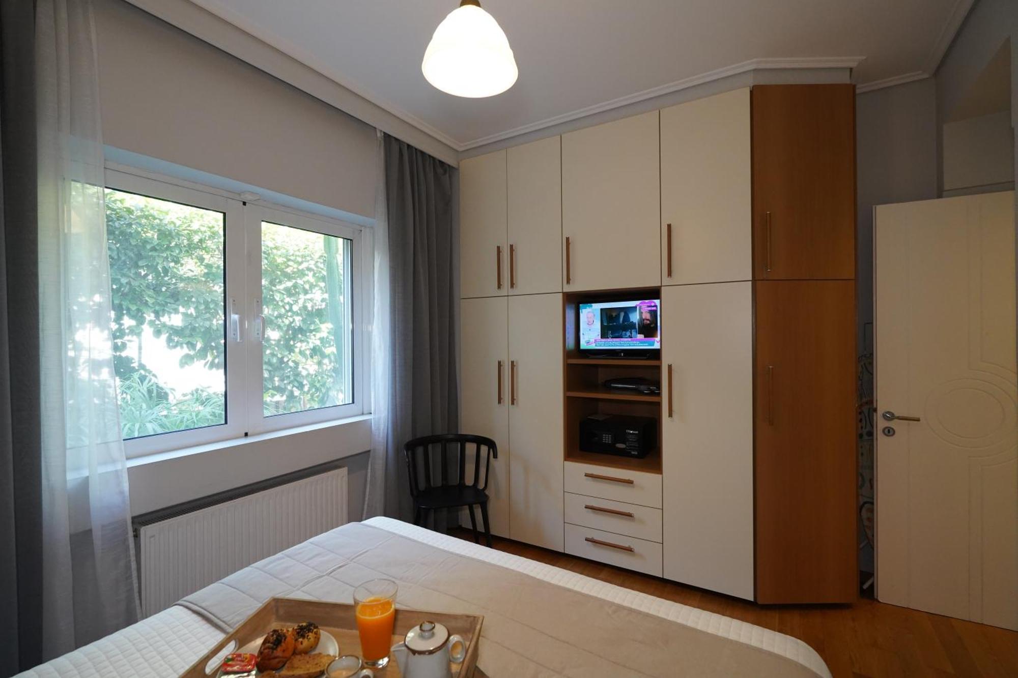 Garden Apartment Next To The Mall -Private Parking Athens Exterior photo